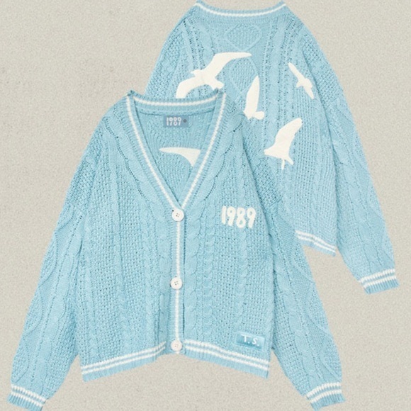 Taylor Swift Sweaters - Taylor Swift • 1989 Seagull Cable Knit Boyfriend Cardigan M/L NWOT
